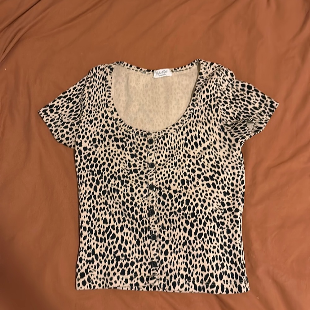 John Galt leopard print cropped tee